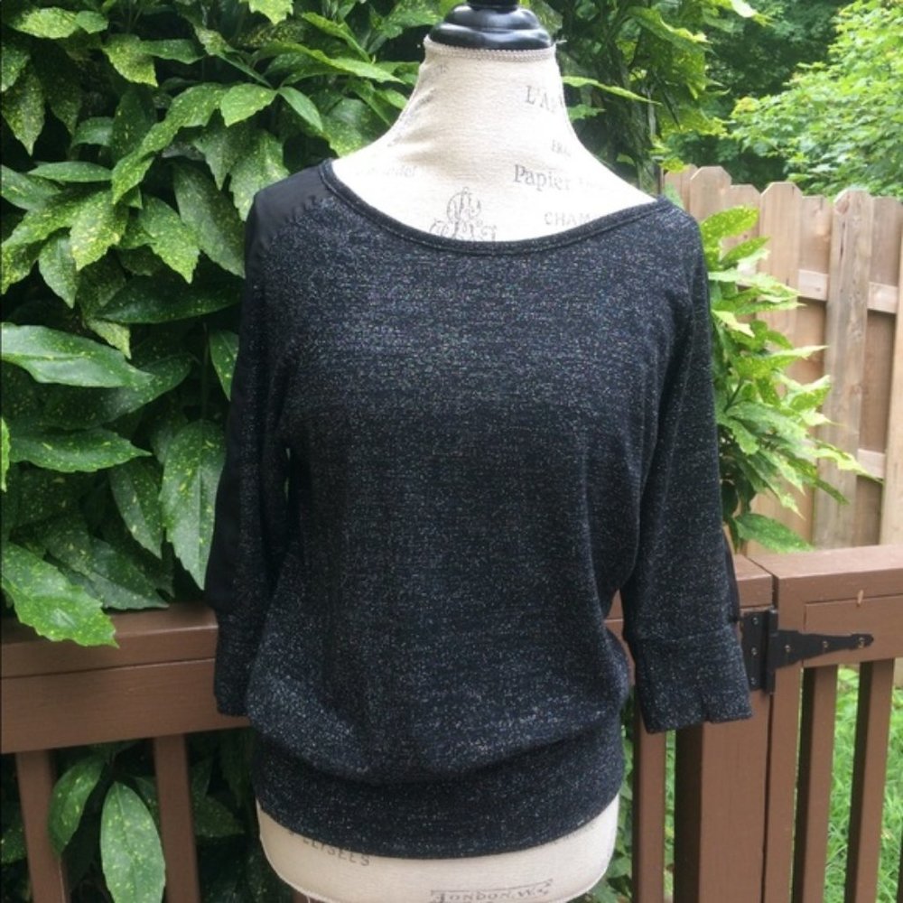 Black Top With Lots of Pizzazz!